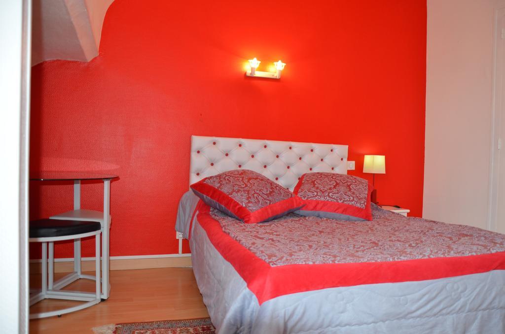 Hotel La Tour Sully-sur-Loire Phòng bức ảnh
