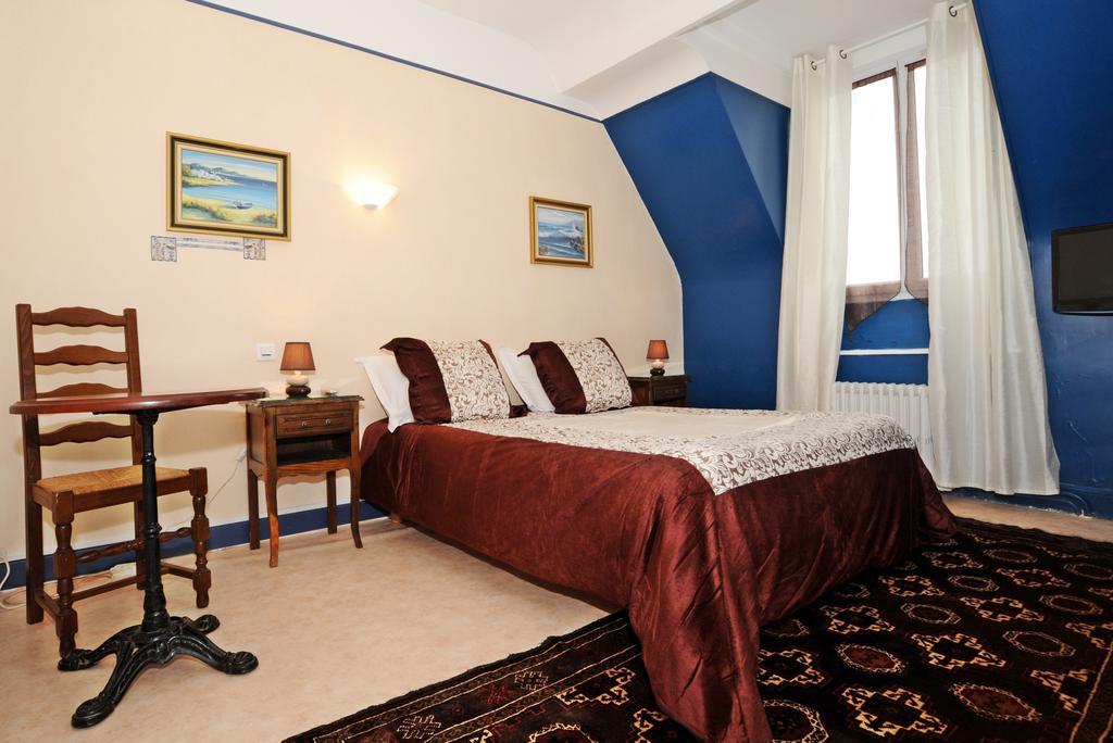 Hotel La Tour Sully-sur-Loire Phòng bức ảnh