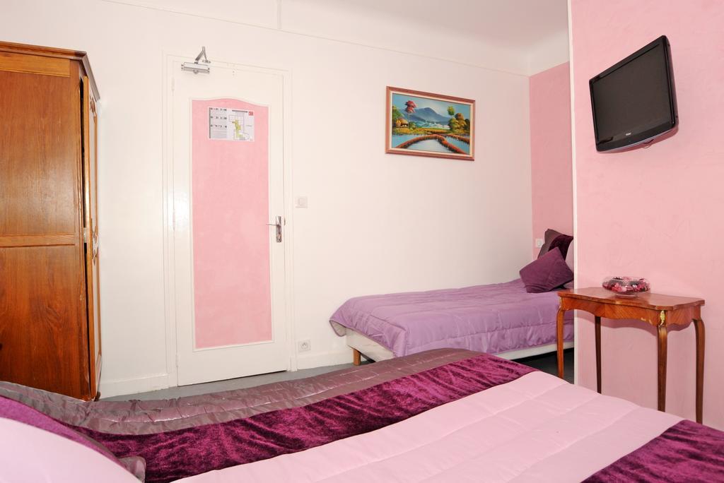 Hotel La Tour Sully-sur-Loire Phòng bức ảnh