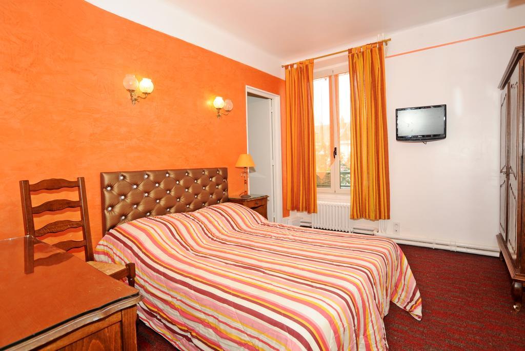 Hotel La Tour Sully-sur-Loire Phòng bức ảnh